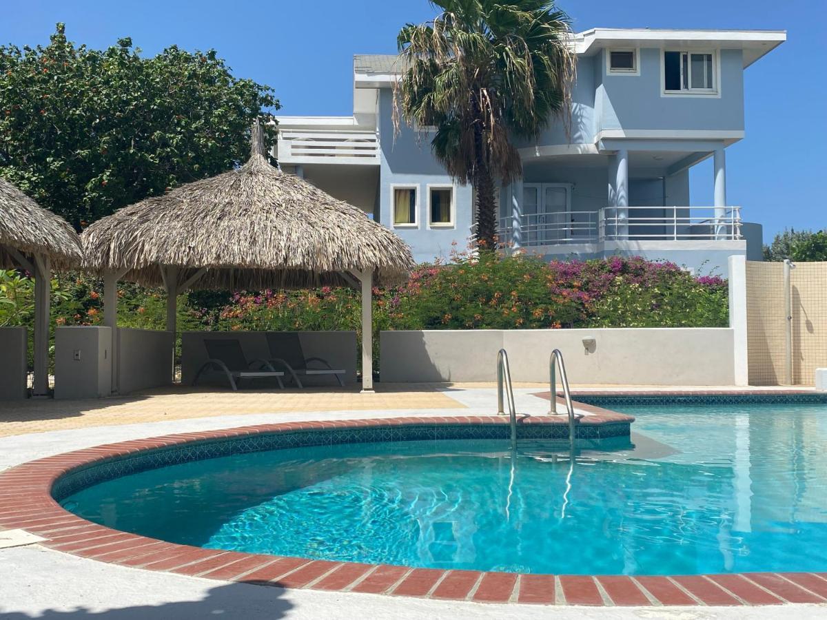 Villa At Secured Gated Resort Near Mambo Beach! Виллемстад Экстерьер фото