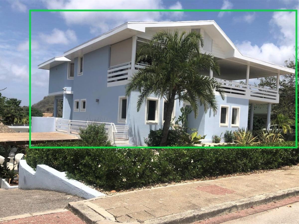 Villa At Secured Gated Resort Near Mambo Beach! Виллемстад Экстерьер фото