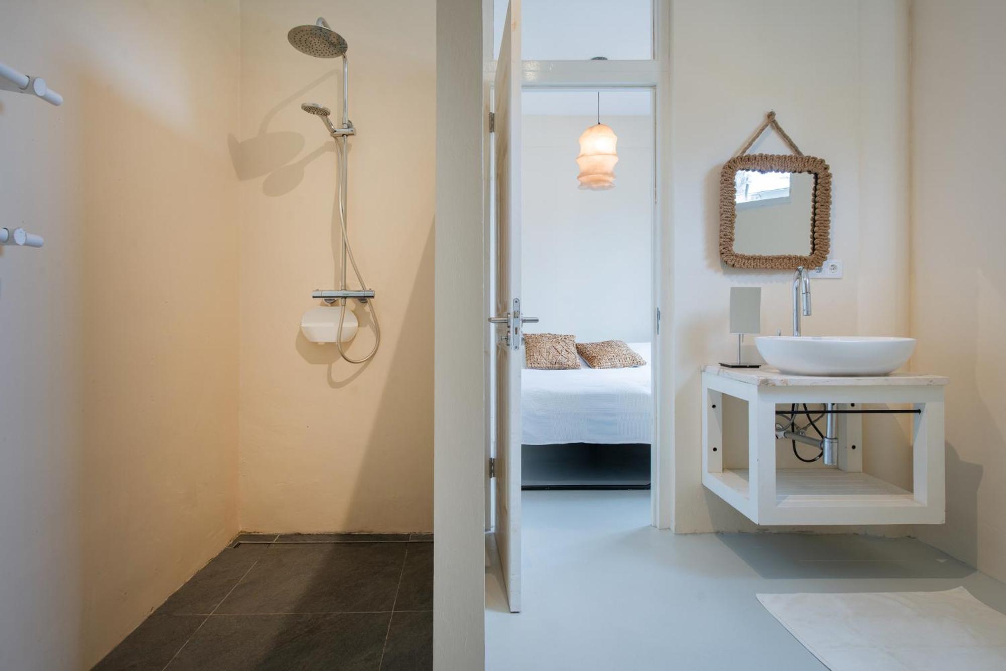 Villa At Secured Gated Resort Near Mambo Beach! Виллемстад Экстерьер фото