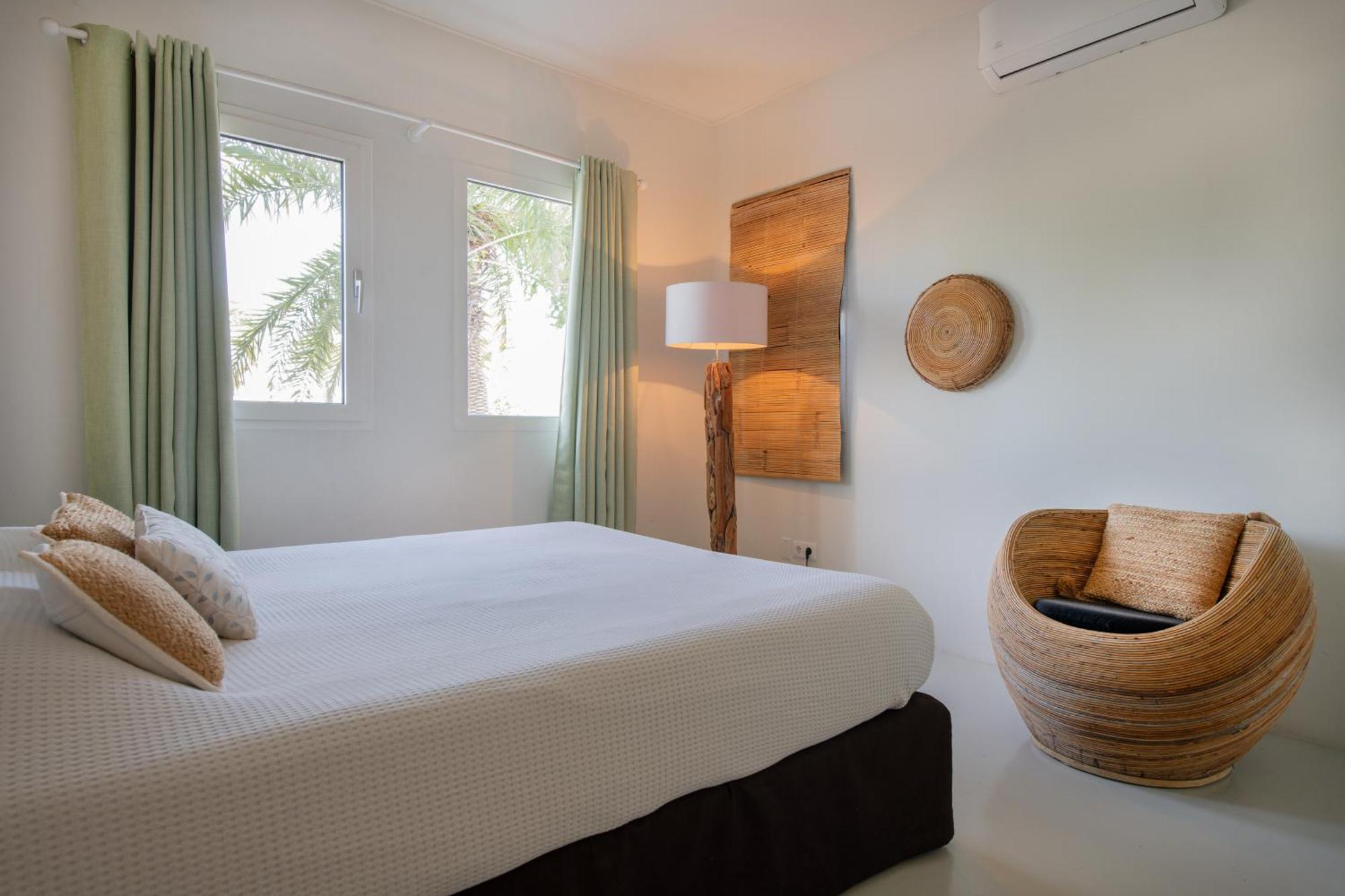 Villa At Secured Gated Resort Near Mambo Beach! Виллемстад Экстерьер фото